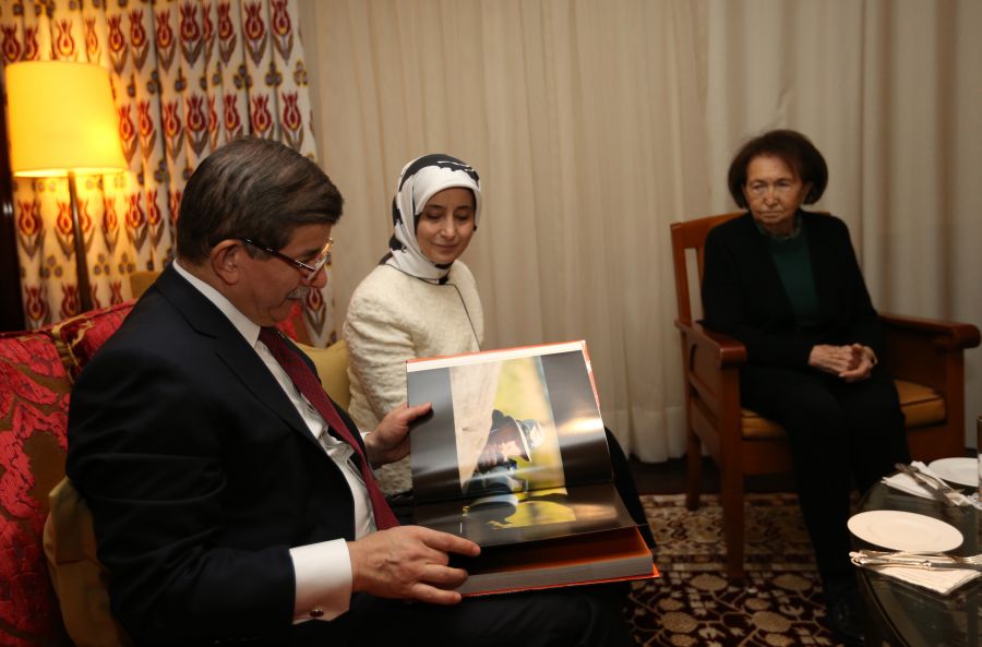 Başbakan Davutoğlu, Koç ailesine taziye ziyareti -1