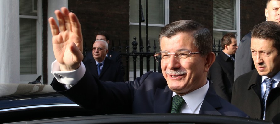 Başbakan Davutoğlu Londra’dan ayrıldı