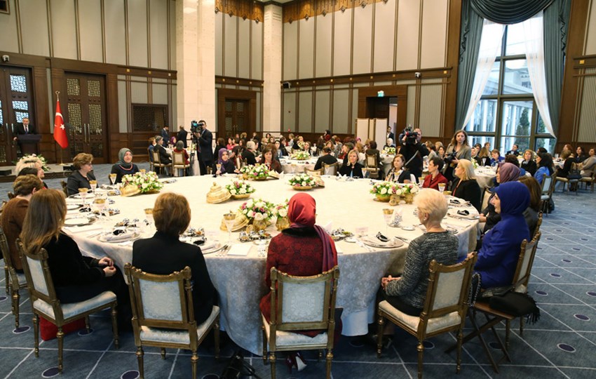 Emine Erdoğan, Kadın Büyükelçiler ve Büyükelçi Eşlerini  -Ankara  - A102