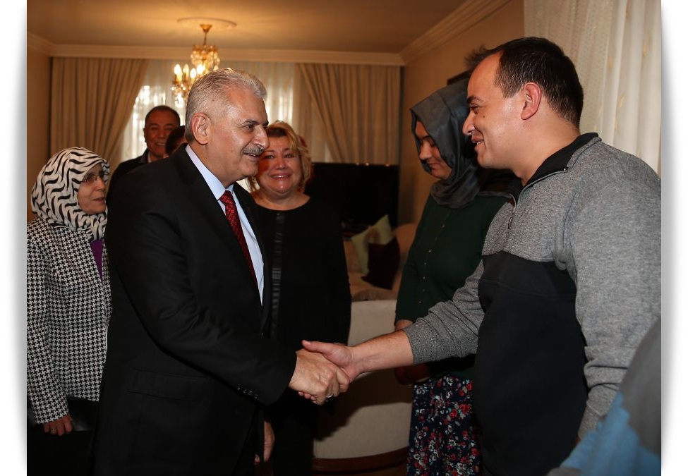 Başbakan Binali Yıldırım, Şerafettin ve Nalan Yılmaz çiftinin evine misafir oldu ,Enerji   Haber  (4)