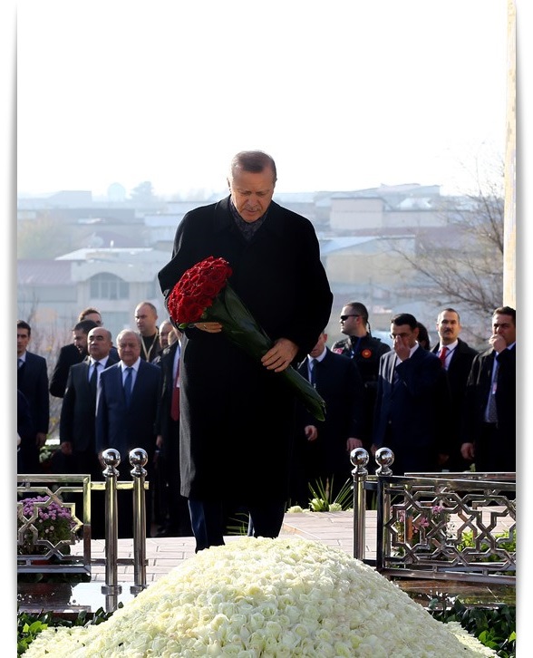 Cumhurbaşkanı Erdoğan, Özbekistan’ın Birinci Cumhurbaşkanı Kerimov'un Kabrini Ziyaret Etti ,Enerji  haber (1)
