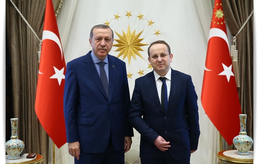 Cumhurbaşkanı Recep Tayyip Erdoğan, 15 Temmuz gazisi Sabri Ünal'ı Cumhurbaşkanlığı Külliyesinde kabul etti,Enerji,Haberleri,Gazete (4)