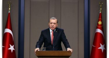 Cumhurbaşkanının Partiden İlişkisinin Kesilmesi Doğru Olmayacaktır