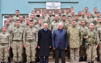 Başbakan Yıldırım, Kilis’te 4. Hudut Bölük Komutanlığını ziyaret etti