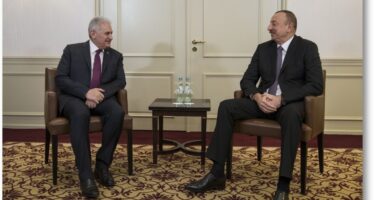 Başbakan Yıldırım, Azerbaycan Cumhurbaşkanı Aliyev ile görüştü