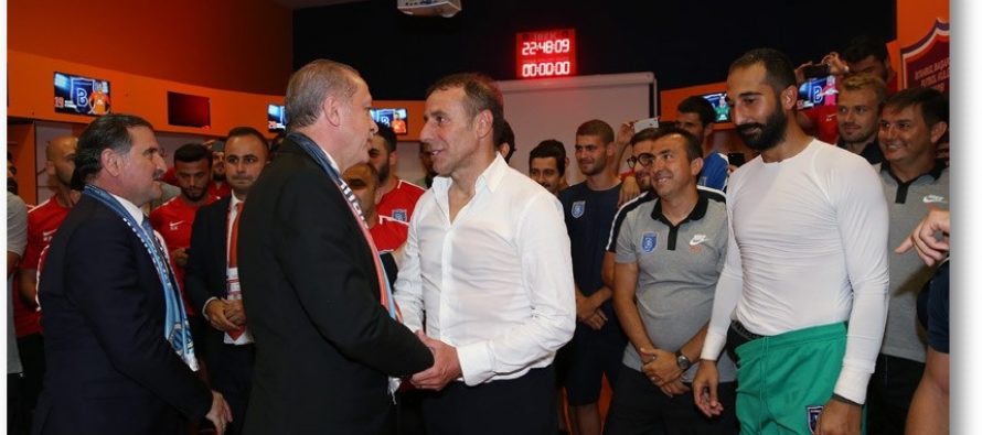 Cumhurbaşkanı Erdoğan, Medipol Başakşehir-Club Brugge Maçını İzledi