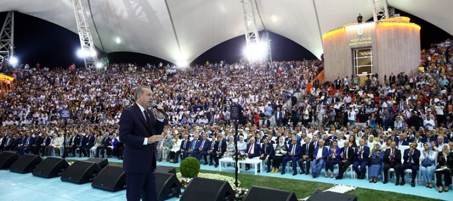 AK Parti, Türkiye Cumhuriyeti’ni Yaşatmak İçin Gece Gündüz Çalışan Bir Partidir