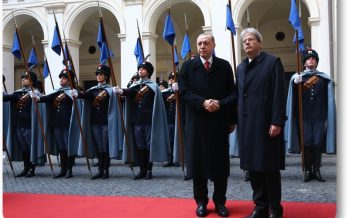 Cumhurbaşkanı Erdoğan, İtalya Başbakanı Gentiloni tarafından resmi törenle karşılandı