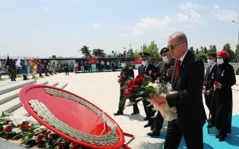 Cumhurbaşkanı Erdoğan, 15 Temmuz Şehitler Anıtı’nı ziyaret etti