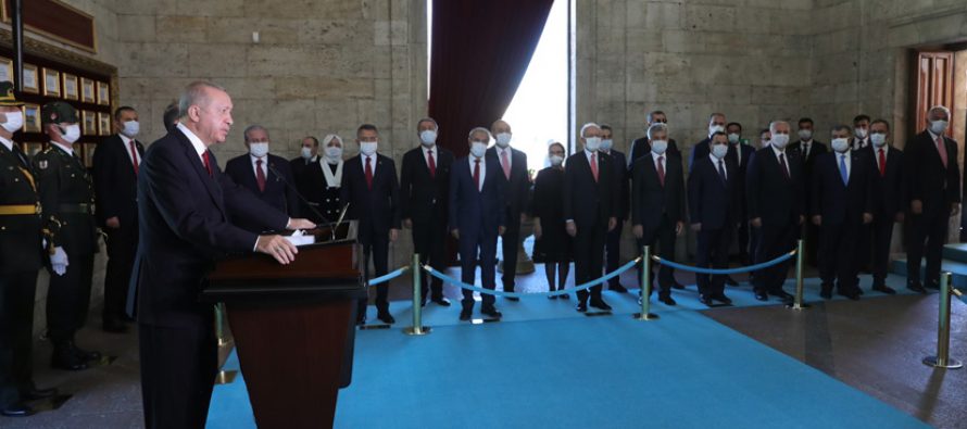 30 Ağustos Zafer Bayramı: Cumhurbaşkanı Erdoğan, Anıtkabir’de düzenlenen törene katıldı