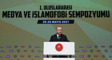 Cumhurbaşkanı Erdoğan, “Dünyanın pek çok yerinde İslam düşmanlığı hastalığı, tıpkı kanser hücresi gibi hızla yayılmaktadır”