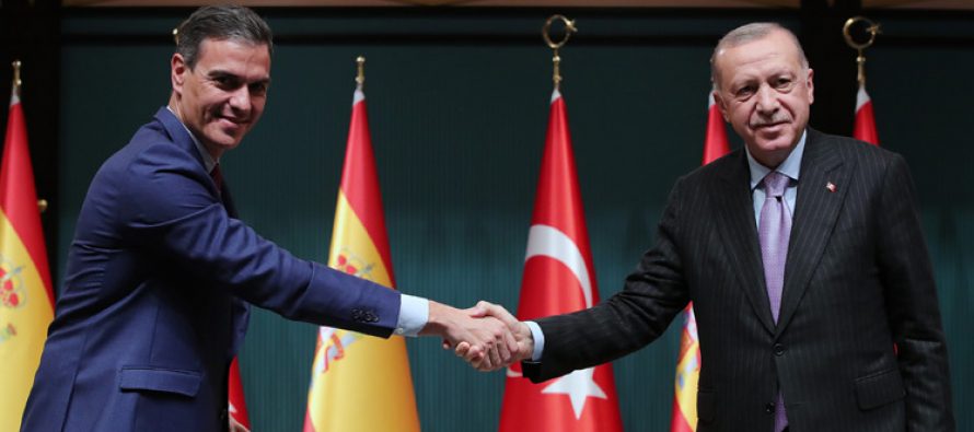 Cumhurbaşkanı Erdoğan, İspanya Hükümet Başkanı Sanchez ile anlaşmaların ardından ortak basın toplantısı düzenledi.