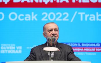 “Küresel ölçekte yaşanan çok ciddi sıkıntılara rağmen, Türkiye’yi tarihinin en büyük yatırım hamleleriyle tanıştırmayı sürdürüyoruz”