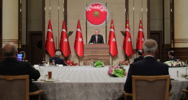 Cumhurbaşkanı Erdoğan, esnaf ve sanatkârlarla iftar programında bir araya geldi
