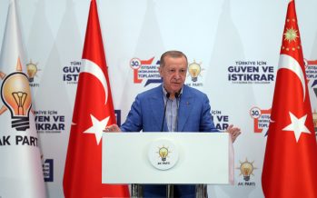 “Demokrasi ve kalkınma mücadelemizi, ülkemize eser kazandıracak, milletimize hizmet edecek bir anlayışla hep daha ileriye taşıyacağız