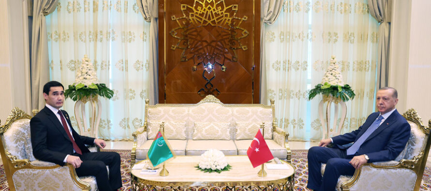 Cumhurbaşkanı Erdoğan, Türkmenistan Devlet Başkanı Berdimuhammedov ile bir araya geldi
