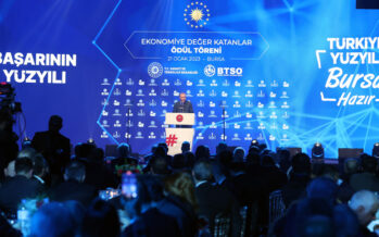 “Türkiye; artık ekonomik büyümesiyle, diplomatik hamleleriyle kendinden söz ettiriyor”