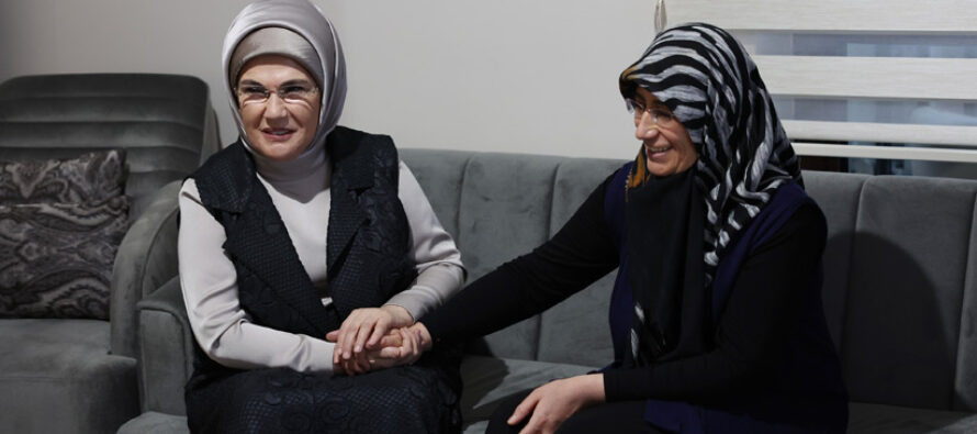 İyi ki varsınız | Emine Erdoğan, depremzede Gönen ailesi ile iftar yaptı