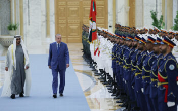 Cumhurbaşkanı Erdoğan, Birleşik Arap Emirlikleri’nde resmî törenle karşılandı