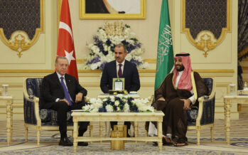 Cumhurbaşkanı Erdoğan, Suudi Arabistan’da resmî törenle karşılandı