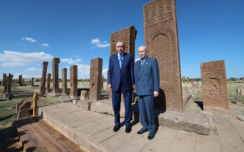 Cumhurbaşkanı Erdoğan, Ahlat Selçuklu Mezarlığı’nı ziyaret etti