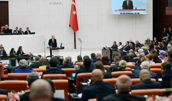 “Türkiye, ülkenin ve toplumun önünü açan, ufkunu genişleten bir anayasayı hak ediyor”