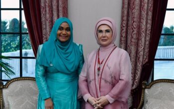 Emine Erdoğan, Maldivler Cumhurbaşkanı Muizzu’nun eşi Sajidha Mohamed ile bir araya geldi
