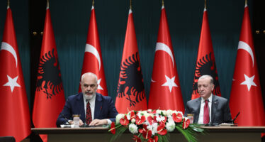 “Arnavutluk ile ticaret hacmi hedefimizi 2 milyar dolar olarak belirledik”
