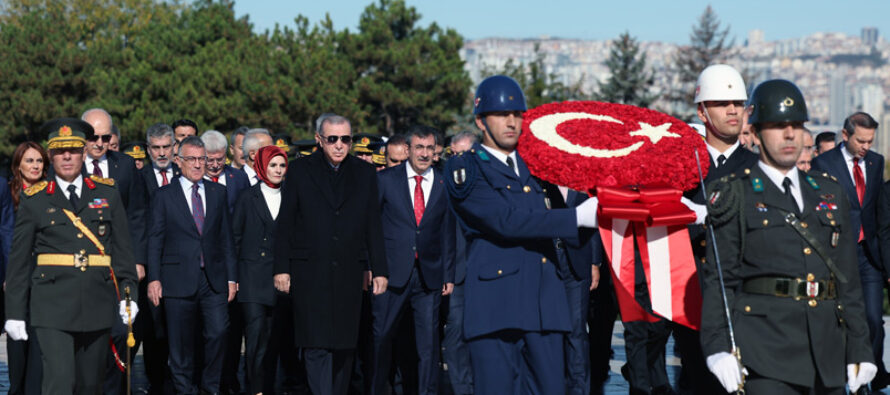 Cumhurbaşkanı Erdoğan, Anıtkabir’de düzenlenen törene katıldı