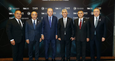 “Millî teknoloji hamlemizle muazzam bir araştırma geliştirme ve inovasyon altyapısı inşa ettik”