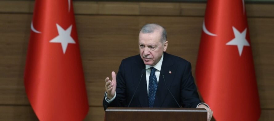“Türkiye’nin kılına zarar gelmemesi için gecemizi gündüzümüze katıyoruz”