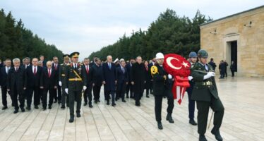 Cumhurbaşkanı Erdoğan, Anıtkabir’de düzenlenen törene katıldı